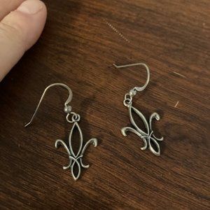 Fleur de Le Dangle Earrings